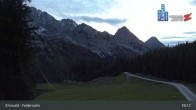 Archived image Webcam Feldernalm in Ehrwald - Zugspitze 02:00