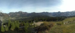 Archived image Webcam Dachstein West: Top station Hornbahn 09:00