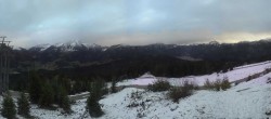 Archived image Webcam Dachstein West: Top station Hornbahn 07:00