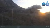 Archived image Webcam Lermoos Grubigstein Ski Resort: Grubig II Gondola 02:00