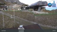 Archived image Webcam Lermoos Grubigstein Ski Resort: Grubig II Gondola 06:00