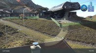 Archived image Webcam Lermoos Grubigstein Ski Resort: Grubig II Gondola 14:00
