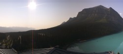 Archived image Webcam Lake Louise: The Fairmont Chateau 08:00