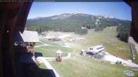 Archived image Webcam Base Area Lake Louise 12:00