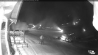 Archived image Webcam Base Area Lake Louise 05:00