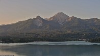 Archived image Webcam Faaker See lake, Mittagskogel 06:00