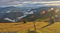 Archiv Foto Webcam Gerlitzen Gipfel: Blick Alpengasthof 19:00