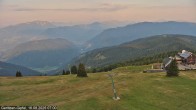 Archiv Foto Webcam Gerlitzen Gipfel: Blick Alpengasthof 06:00