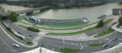Archiv Foto Webcam Linz: Blick auf Donau und Nibelungenbrücke 15:00