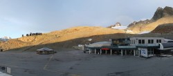 Archived image Webcam Tiefenbachgletscher Sölden 05:00