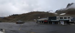 Archiv Foto Webcam Sölden: Tiefenbachgletscher Talstation und Parkplatz 05:00