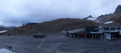 Archived image Webcam Tiefenbachgletscher Sölden 05:00