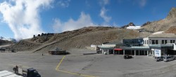 Archiv Foto Webcam Sölden: Tiefenbachgletscher Talstation und Parkplatz 09:00