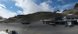 Archiv Foto Webcam Sölden: Tiefenbachgletscher Talstation und Parkplatz 11:00