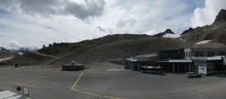 Archiv Foto Webcam Sölden: Tiefenbachgletscher Talstation und Parkplatz 13:00