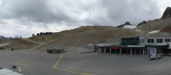 Archiv Foto Webcam Sölden: Tiefenbachgletscher Talstation und Parkplatz 15:00