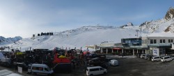 Archiv Foto Webcam Sölden: Tiefenbachgletscher Talstation und Parkplatz 07:00