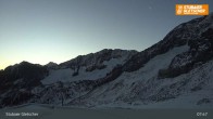 Archived image Webcam Top Station Eisgrat Gondola 07:00