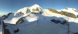 Archived image Webcam Saas-Fee: Mountain Restaurant Mittelallalin 06:00