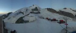 Archiv Foto Webcam Saas Fee: Restaurant Mittelallalin und Gletscherskigebiet 05:00