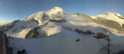 Archiv Foto Webcam Saas Fee: Restaurant Mittelallalin und Gletscherskigebiet 06:00