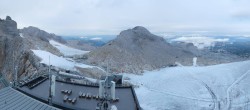 Archived image Webcam Panoramic view over the Dachstein Glacier 17:00