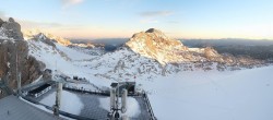 Archiv Foto Webcam Panoramablick Dachstein Gletscher 06:00