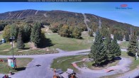 Archiv Foto Webcam Blick auf die Talstation des Mont Sainte Anne 12:00