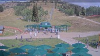 Archived image Webcam Grand Targhee Resort: Base Station Dreamcatcher 15:00