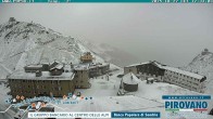 Archived image Webcam Albergo Quarto Pirovano, Passo Stelvio 11:00