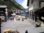 Archiv Foto Webcam Zermatt Kirchplatz 13:00