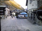 Archiv Foto Webcam Zermatt Kirchplatz 07:00