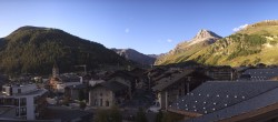 Archived image Webcam Val d&#39;Isère Village 08:00