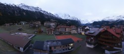 Archiv Foto Webcam Dorf Wengen in der Schweiz 06:00