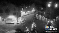 Archiv Foto Webcam Village Sun Peaks 03:00