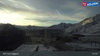 Archiv Foto Webcam Sölden: Bergstation Giggijochbahn 06:00