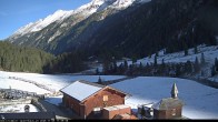 Archived image Mountain Hut Krimmler Tauernhaus - Webcam South 09:00