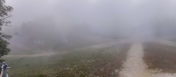 Archiv Foto Webcam Les Tuffes - Blick auf Pisten 05:00