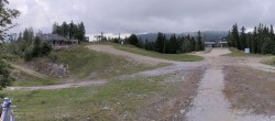 Archiv Foto Webcam Les Tuffes - Blick auf Pisten 09:00