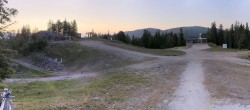 Archiv Foto Webcam Les Tuffes - Blick auf Pisten 00:00