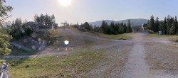 Archiv Foto Webcam Les Tuffes - Blick auf Pisten 02:00