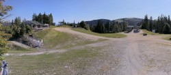 Archived image Webcam Les Tuffes - View at slopes 11:00
