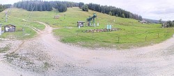 Archived image Webcam Massif de la Serra - Base station 17:00