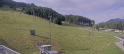 Archived image Webcam View from the Patscherkofel Base Station 06:00