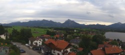 Archiv Foto Webcam Hopfensee - Blick Richtung Skigebiet Reutte-Hahnenkamm 17:00