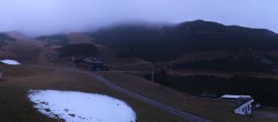 Archiv Foto Webcam Skigebiet Reinswald: Pfnatsch Piste und Restaurant 05:00