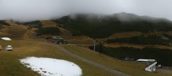 Archiv Foto Webcam Skigebiet Reinswald: Pfnatsch Piste und Restaurant 11:00