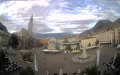 Archiv Foto Webcam Bozen - Panorama Waltherplatz 07:00