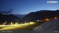 Archived image Webcam Livigno: View Snowfarm 04:00