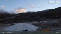 Archived image Webcam Livigno: View Snowfarm 06:00